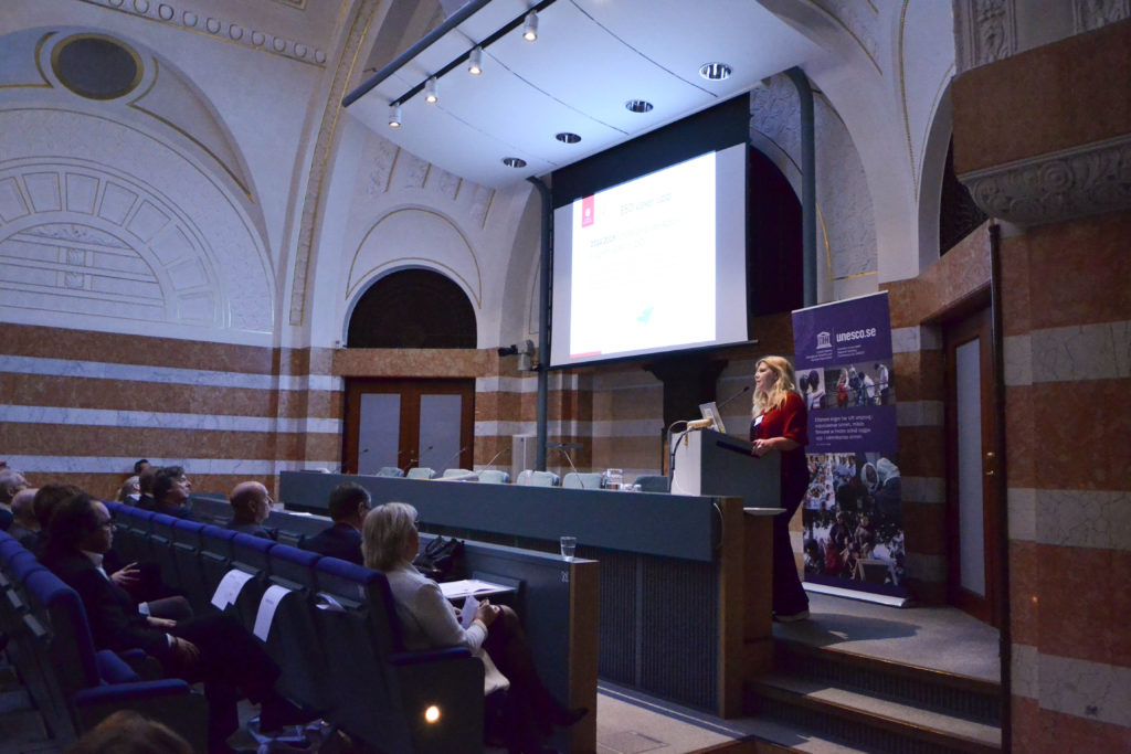 Eva Friman, föreståndare för SWEDESD, talar om utbildning för hållbar utveckling